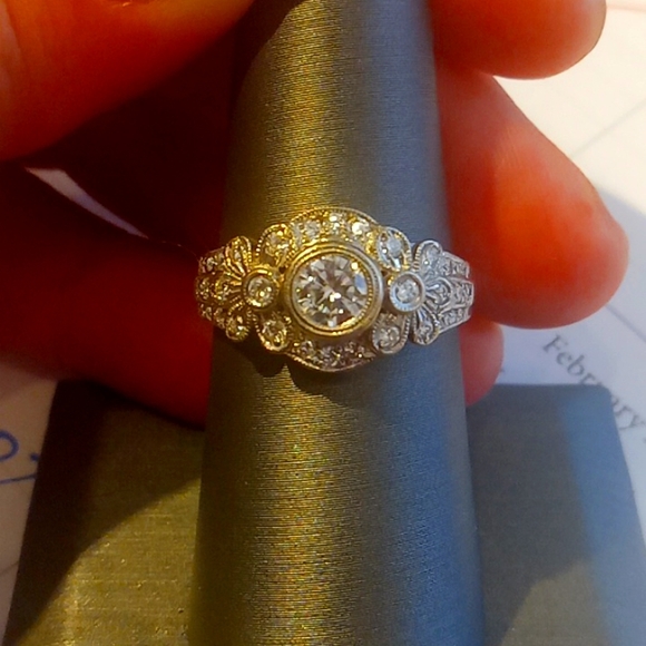 Jewelry - 18k white gold diamond ring